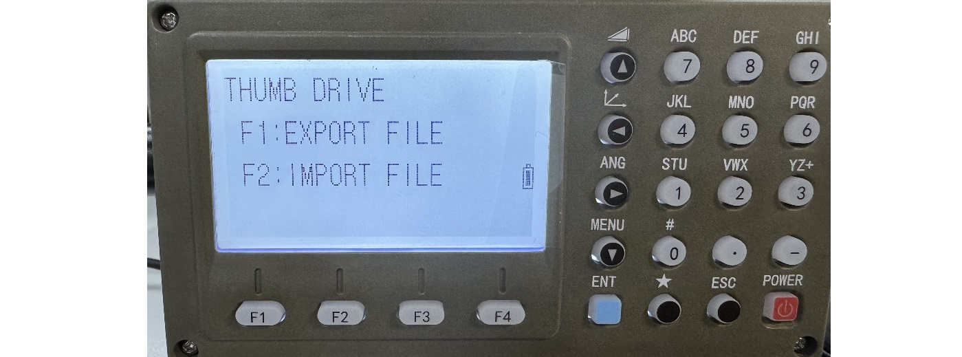 A TS1000 Thumb Drive menüje Export File és Import File ponttal